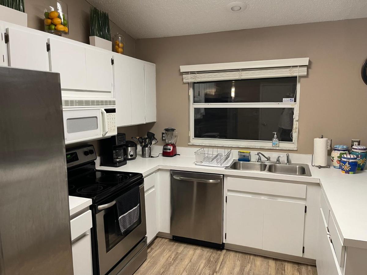 Cozy 3 Bedroom Close To Everything In Tampa! Сasa de vacaciones Tampa