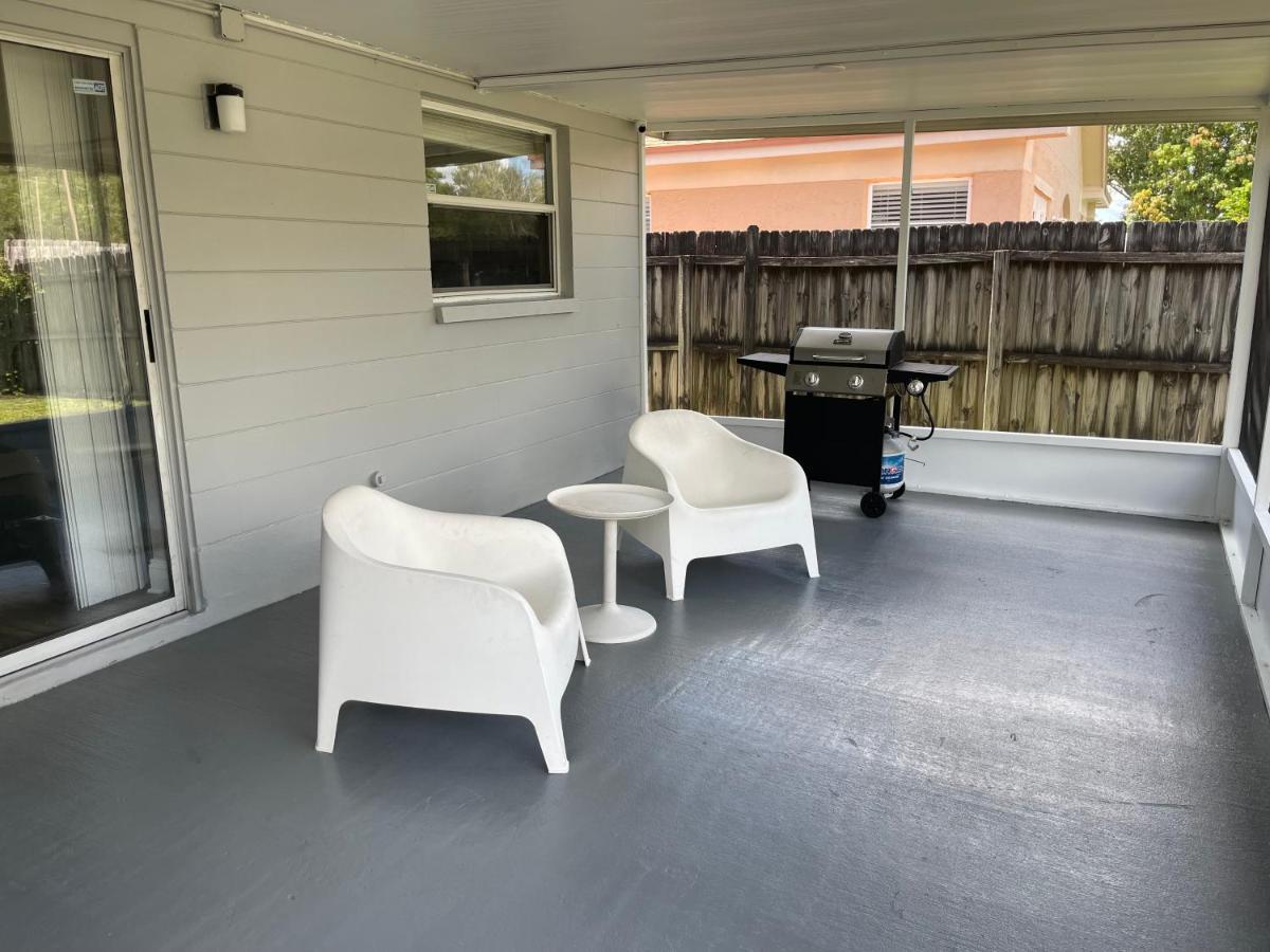 Cozy 3 Bedroom Close To Everything In Tampa! Сasa de vacaciones Tampa
